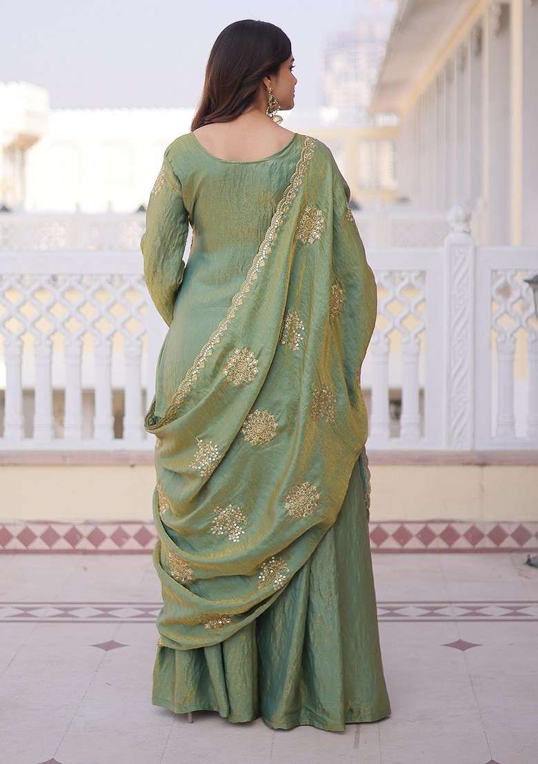 Pista Embroidered Vichitra Kurta Set - Indya