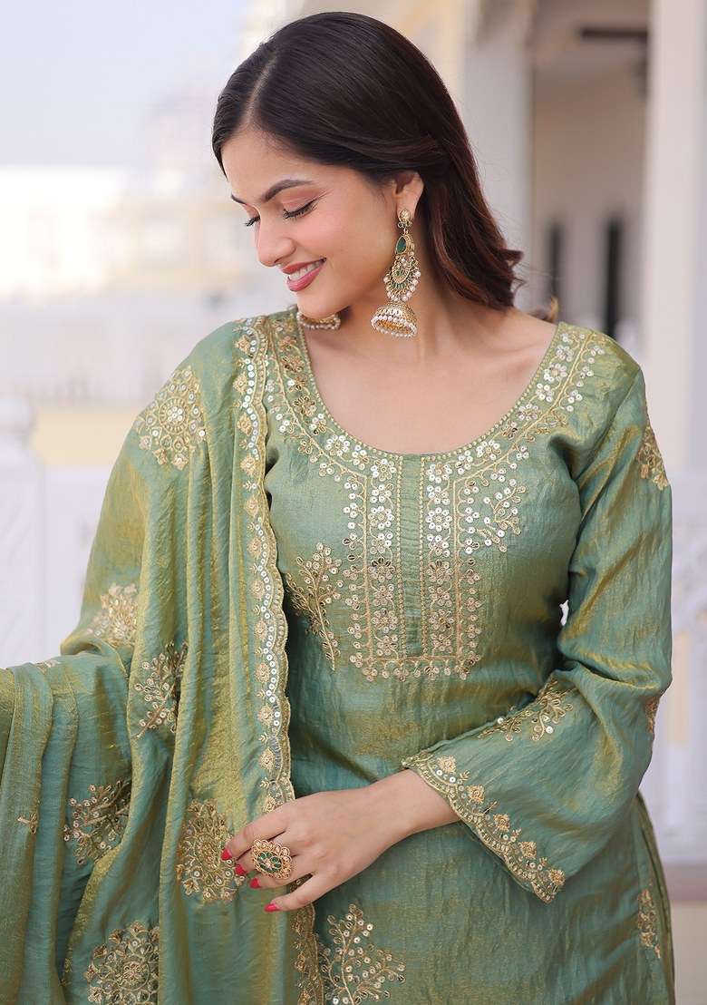 Pista Embroidered Vichitra Kurta Set - Indya