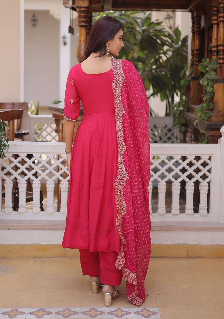 Pink Embroidered Chanderi Kurta Set - Indya