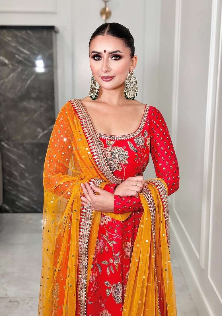 Red Embroidered Silk Kurta Set - Indya
