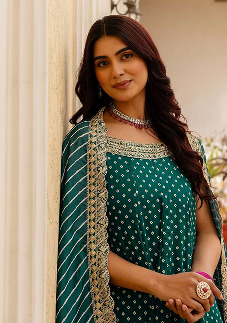 Green Embroidery Cotton Gown Set - Indya