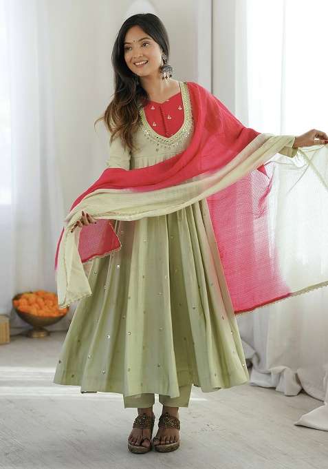 Cream Embroidery Silk Gown Set