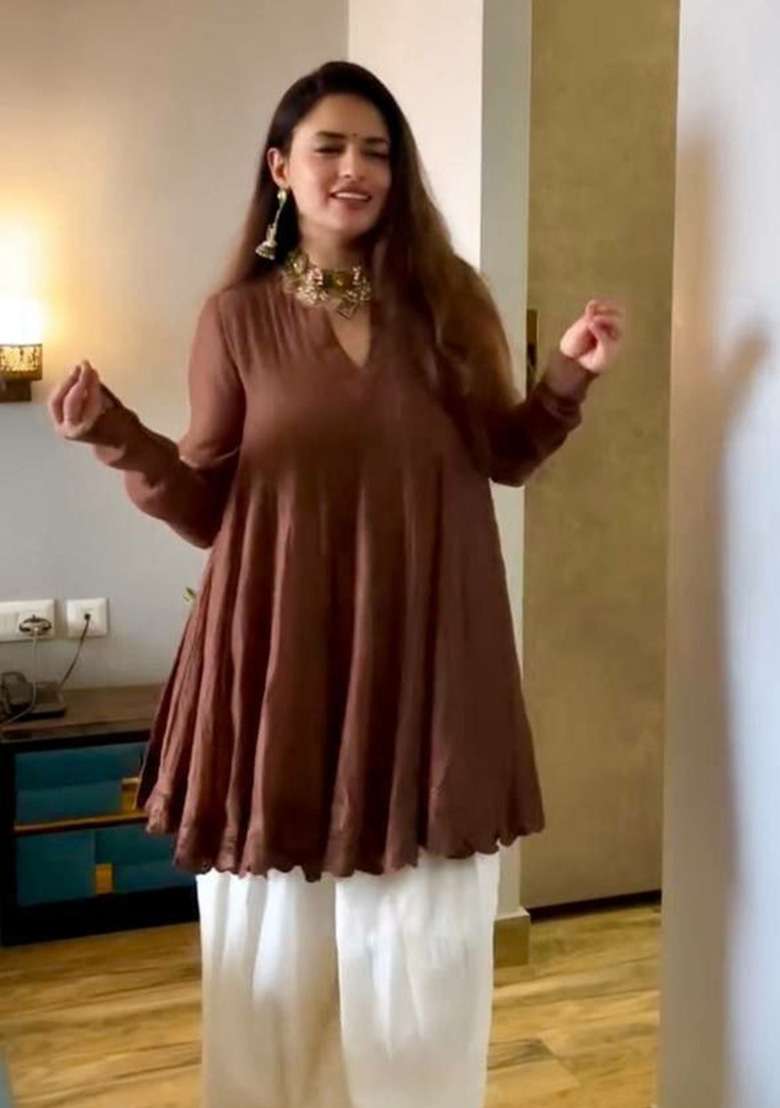 Brown Embroidery Chanderi Salwar Suit Set - Indya