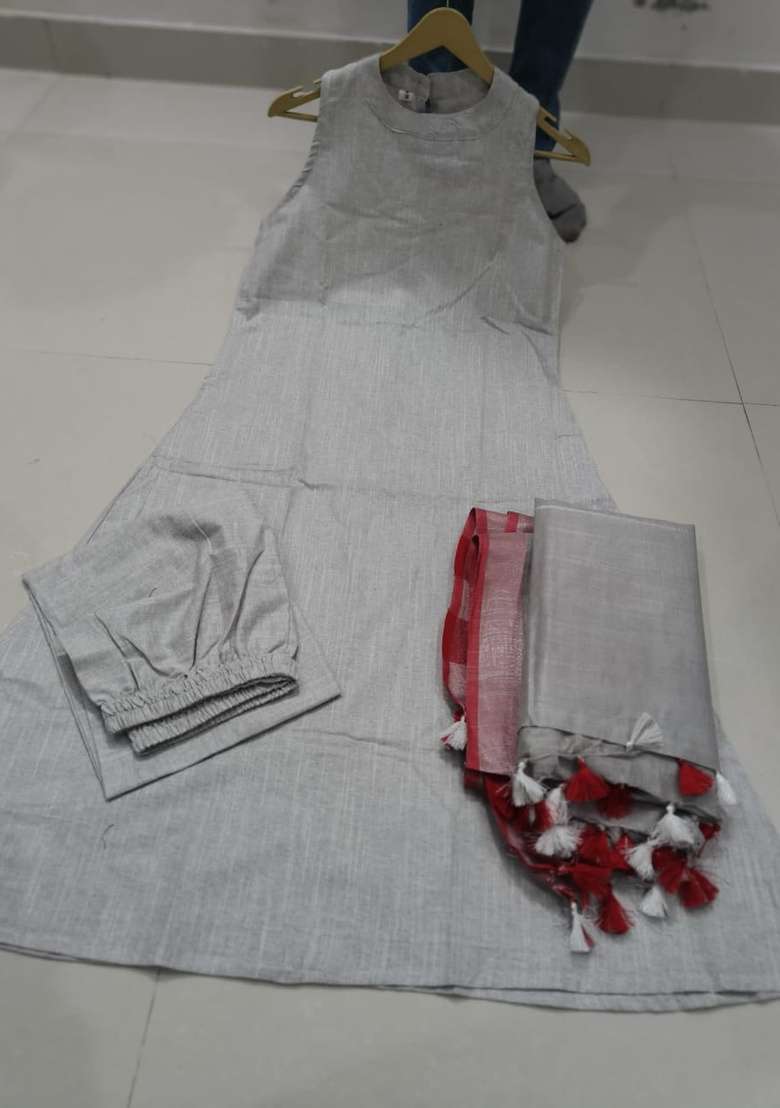 Grey Thread Work Cotton Kurta Set - Indya
