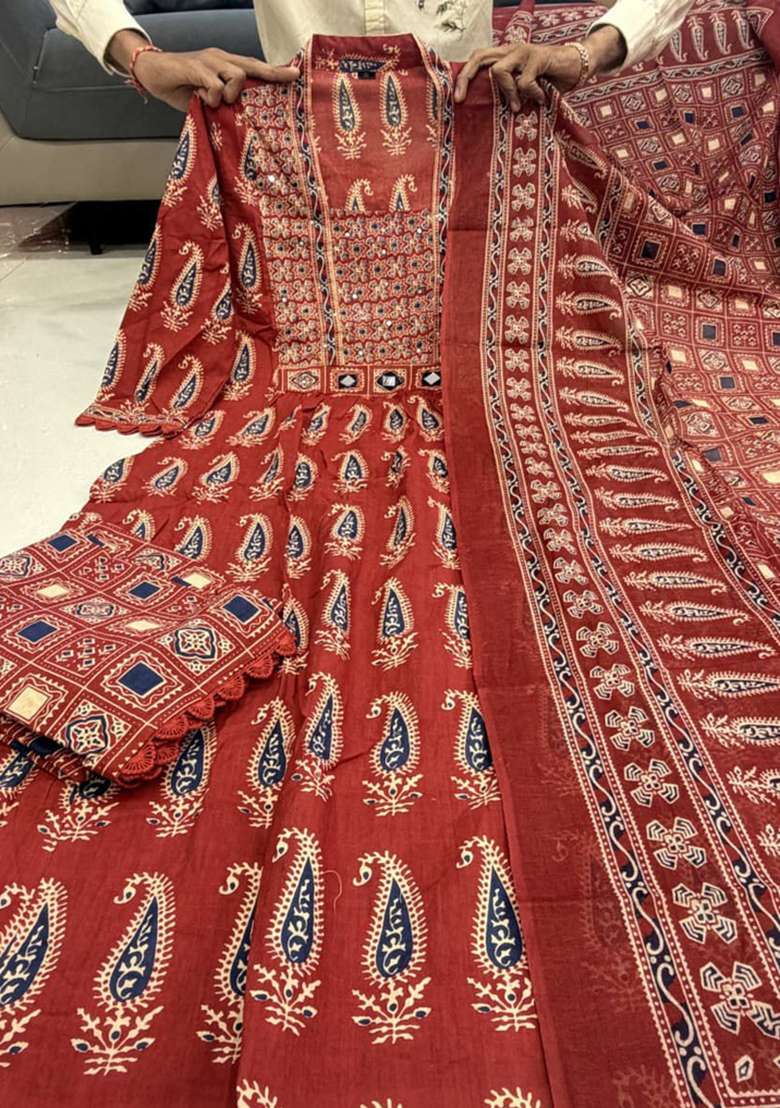 Maroon Printed Cotton Kurta Set - Indya