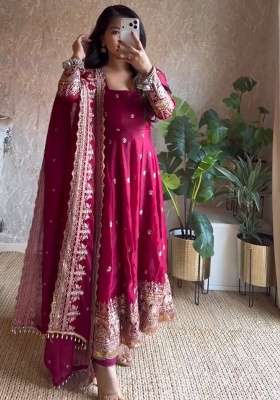 Pink Embroidery Silk Gown Set