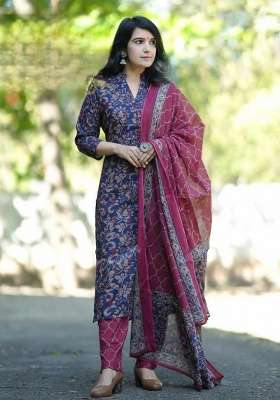 Blue And Red Printed Cotton Kurta Set
