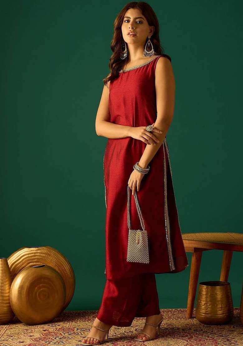Red Embroidery Silk Kurta Set - Indya