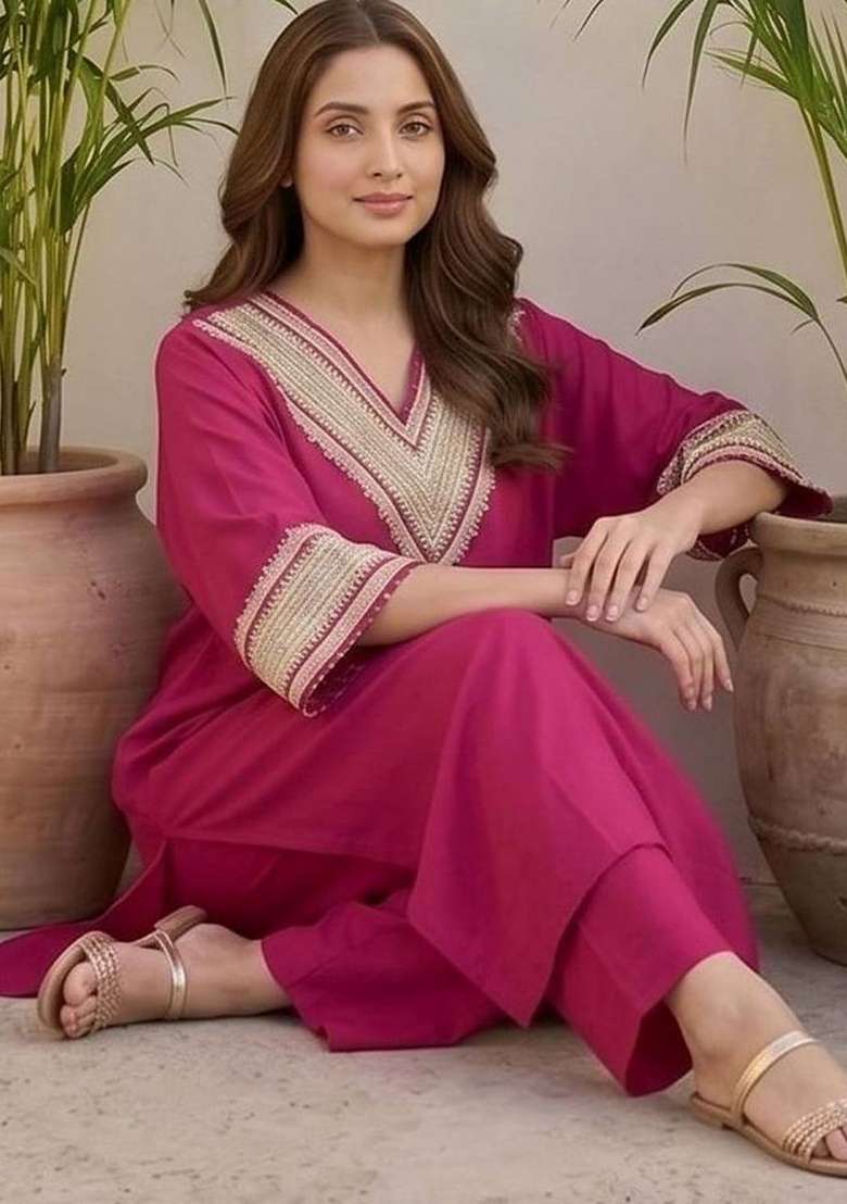 Red Solid Silk Kurta Set - Indya