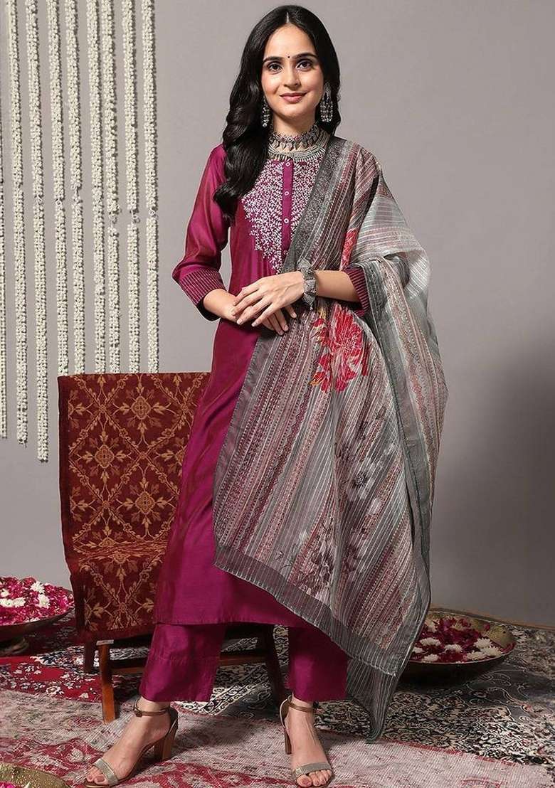 Magenta Embroidery Silk Kurta Set - Indya