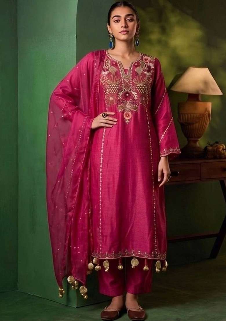 Pink Embroidery Chanderi Kurta Set - Indya