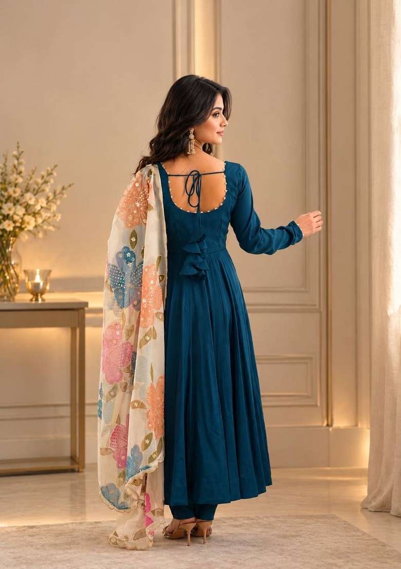 Blue Embroidery Silk Kurta Set - Indya