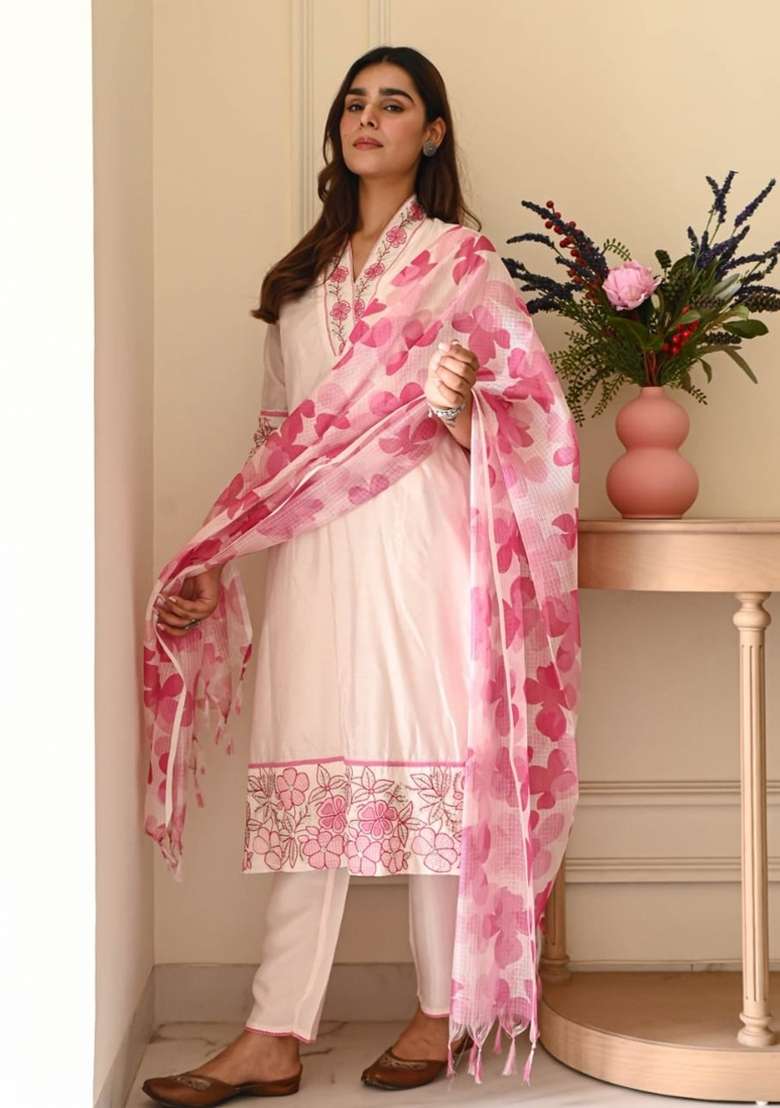 Off White Embroidery Cotton Kurta Set - Indya