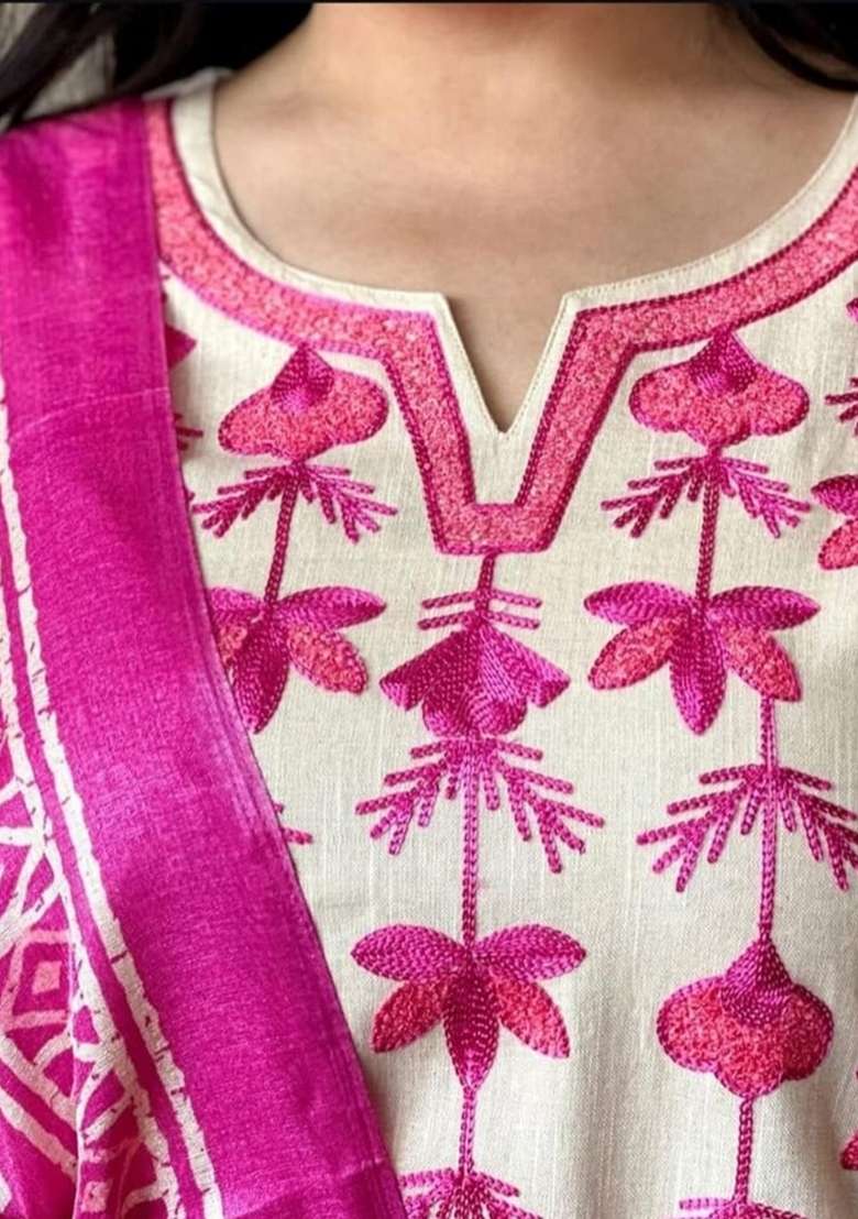 Off White Embroidery Cotton Kurta Set - Indya