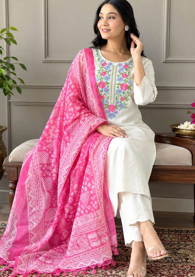 Off White Embroidery Cotton Kurta Set - Indya