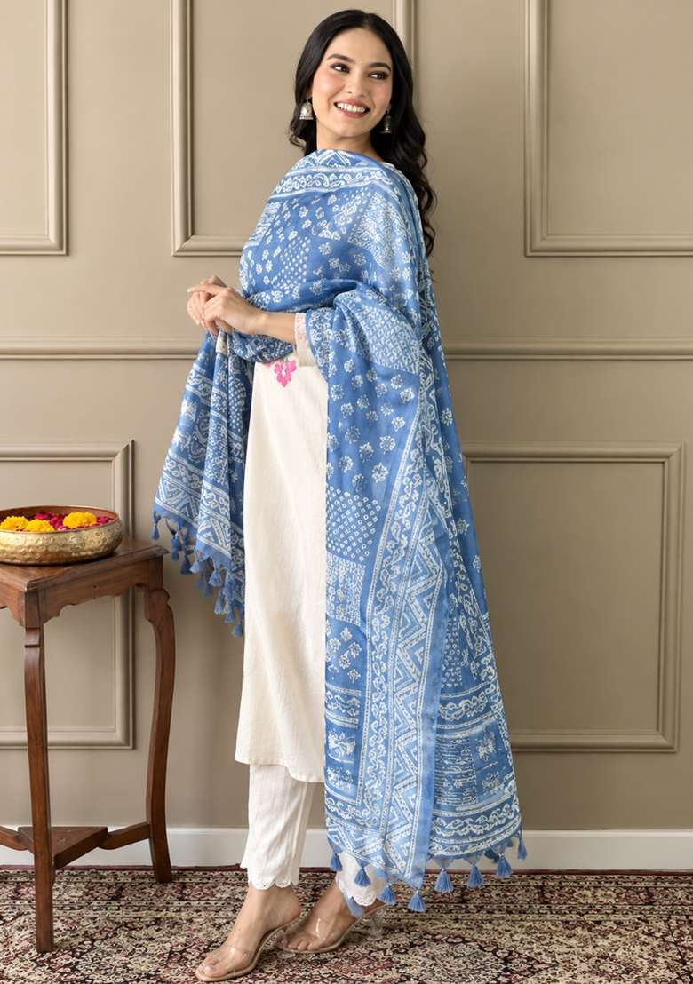 Off White Embroidery Cotton Kurta Set - Indya