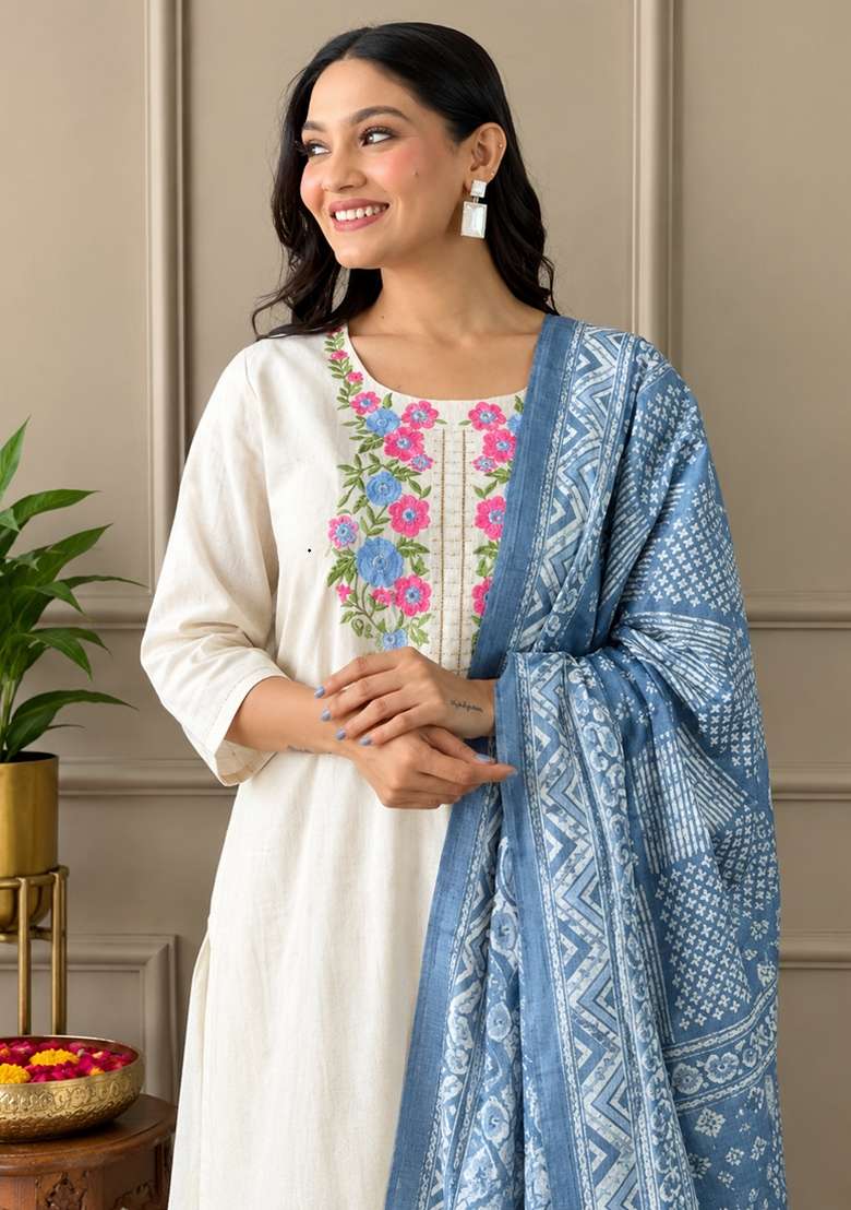 Off White Embroidery Cotton Kurta Set - Indya