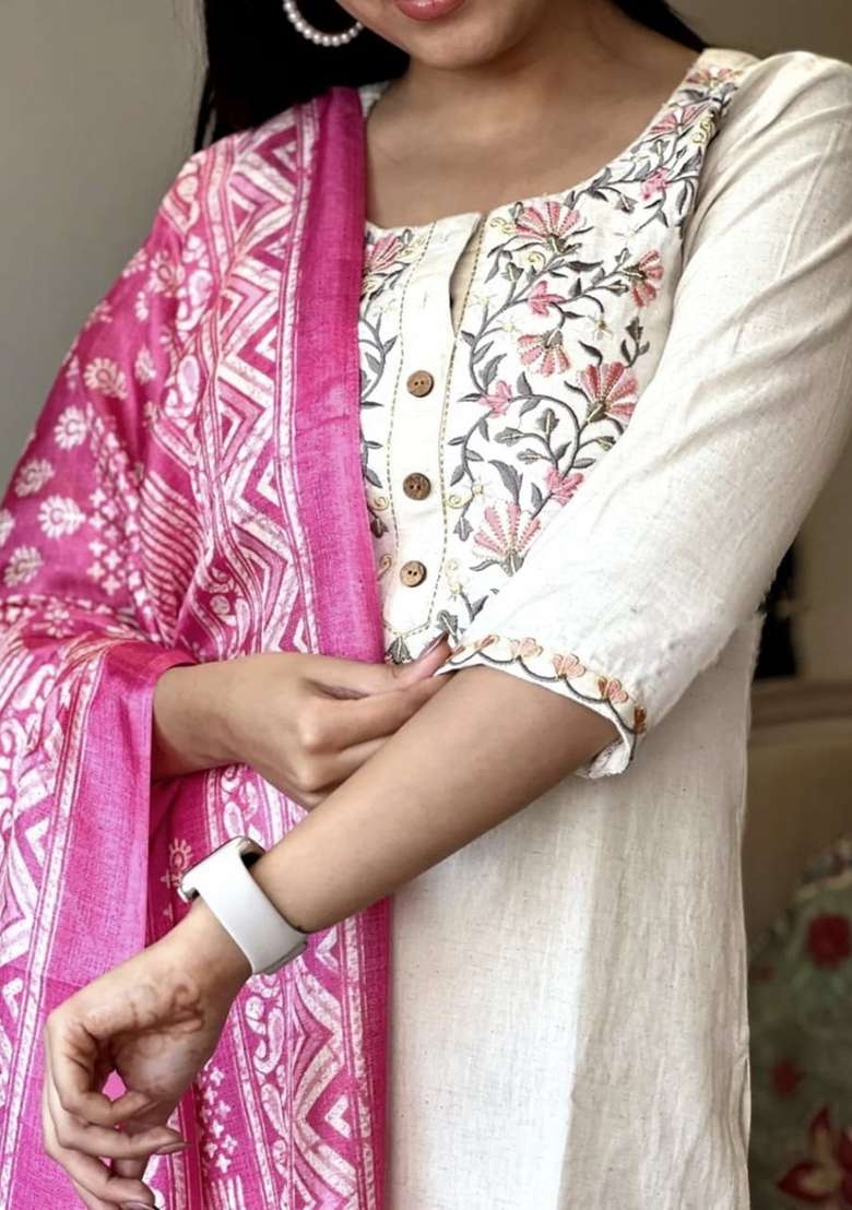 Off White Embroidery Cotton Kurta Set - Indya