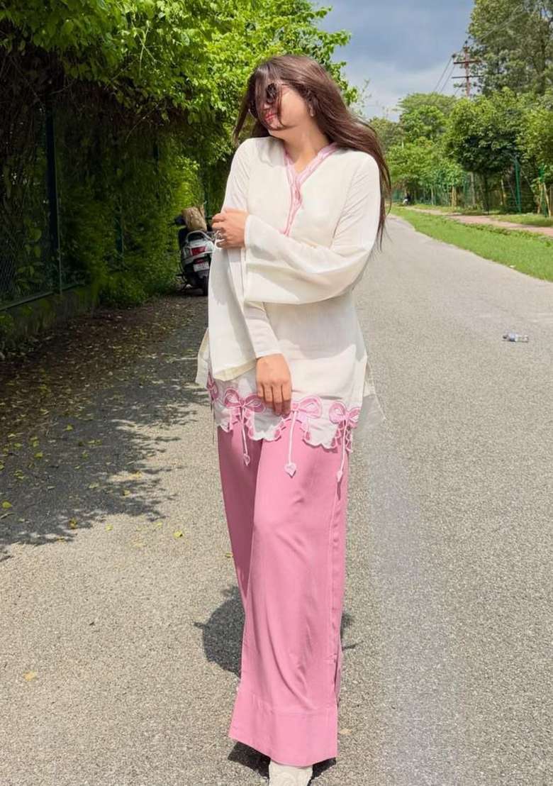 Pink Embroidery Silk Salwar Suit Set - Indya