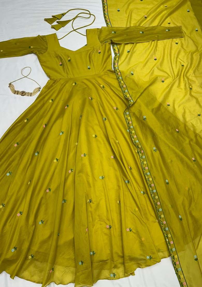 Olive Green Embroidered Silk Blend Kurta Set - Indya