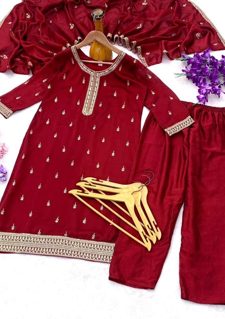 Red Embroidered Silk Blend Kurta Set - Indya