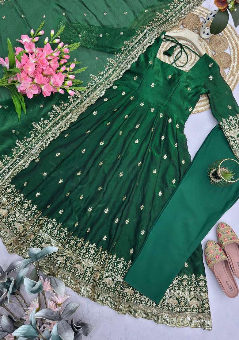 Green Embroidered Silk Blend Kurta Set - Indya