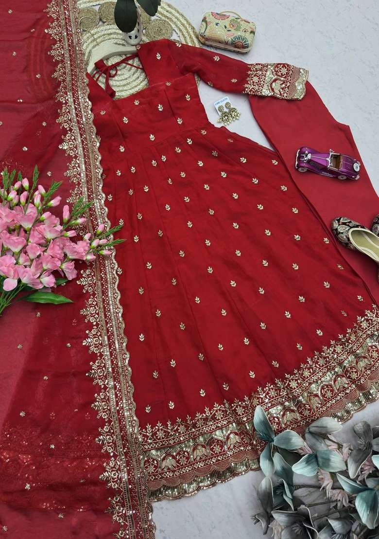 Red Embroidered Silk Blend Kurta Set - Indya