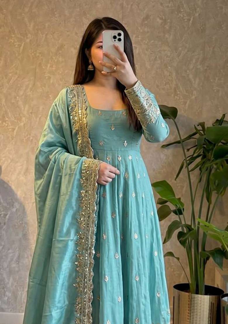 Sea Green Embroidered Silk Blend Kurta Set - Indya