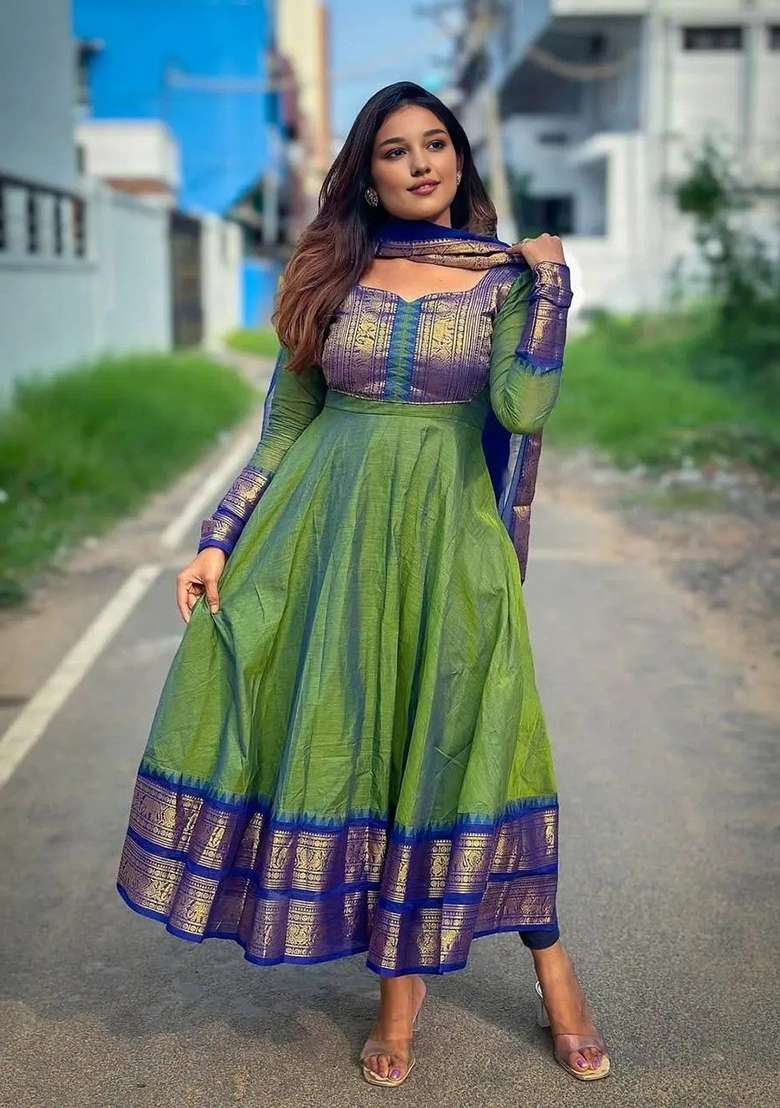 Green Embroidered Silk Blend Kurta Set - Indya