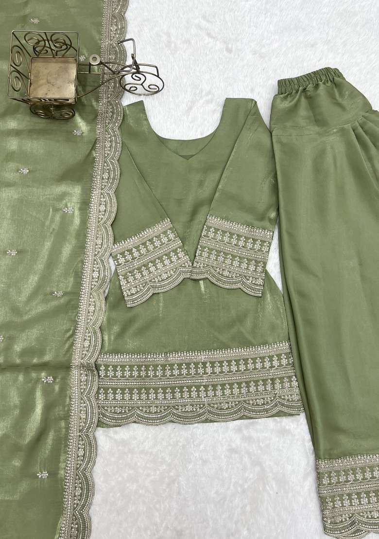 Green Embroidered Silk Blend Kurta Set - Indya