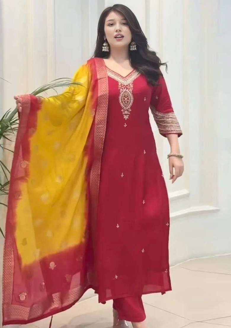 Red Embroidered Silk Blend Kurta Set - Indya