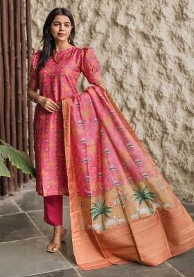 Rani Pink Floral Print Crepe Kurta Set