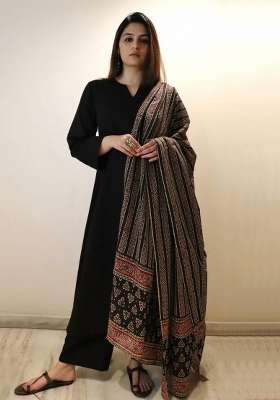 Black Solid Viscose Kurta Set