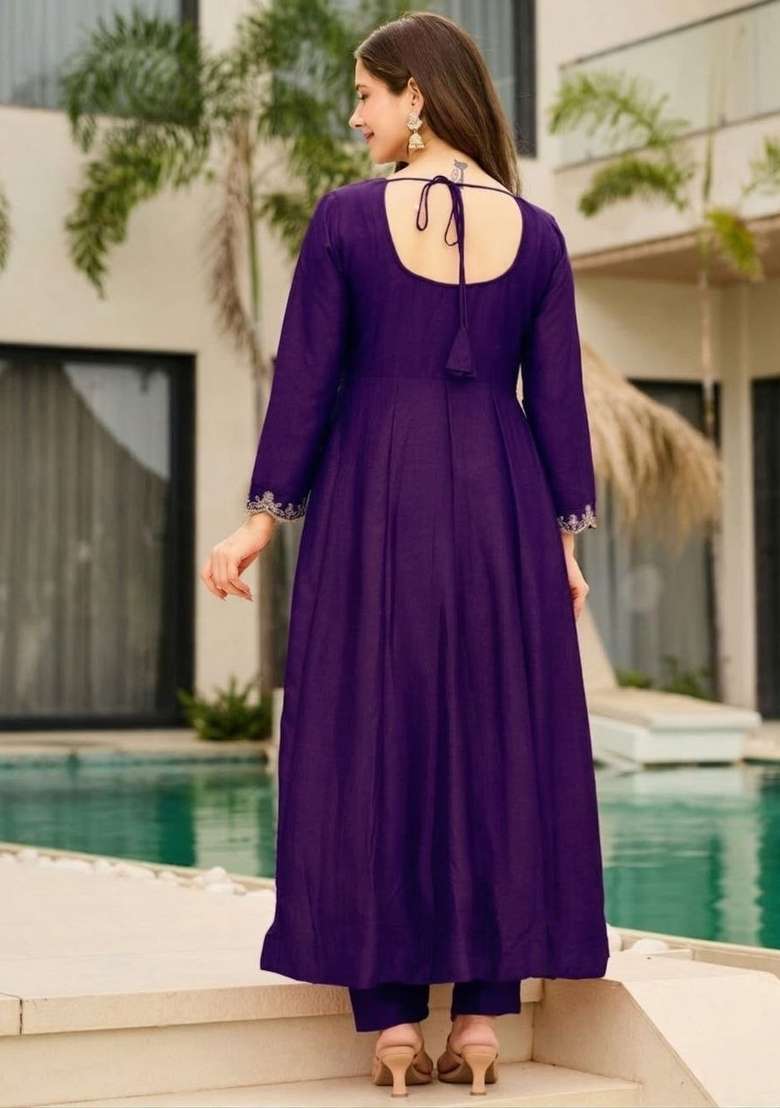 Purple Embroidery Vichitra Kurta Set - Indya