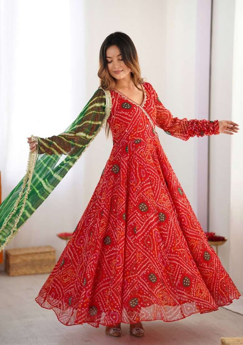 Red Embroidery Georgette Kurta Set - Indya