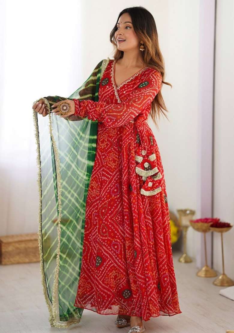 Red Embroidery Georgette Kurta Set - Indya