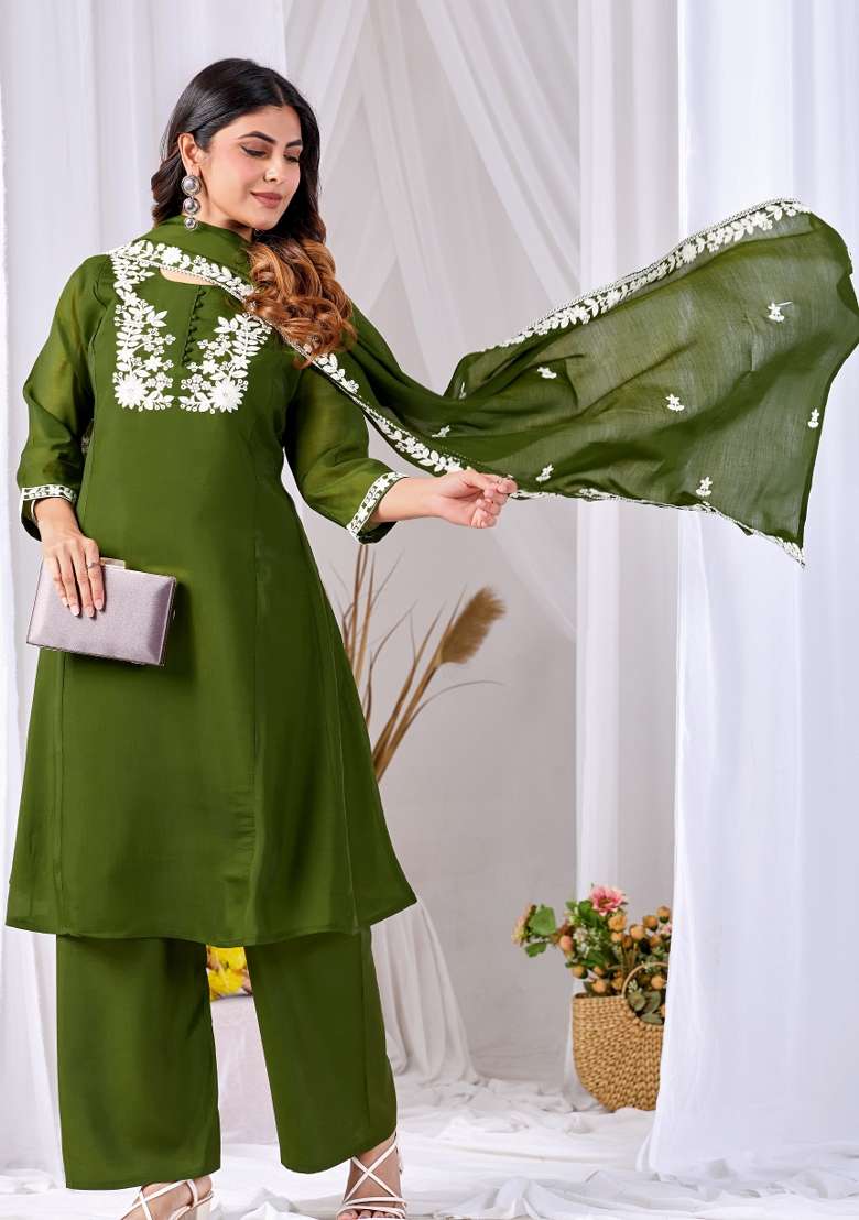 Green Embroidery Cotton Kurta Set - Indya