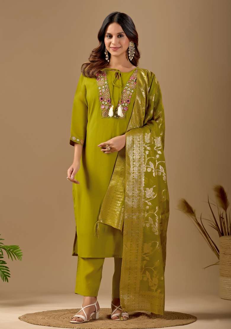 Green Embroidery Cotton Kurta Set - Indya