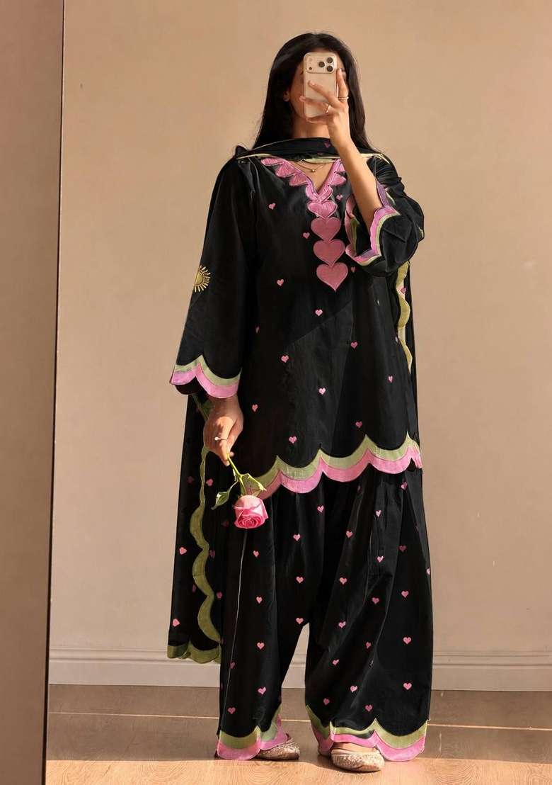Black Embroidery Chanderi Kurta Set - Indya