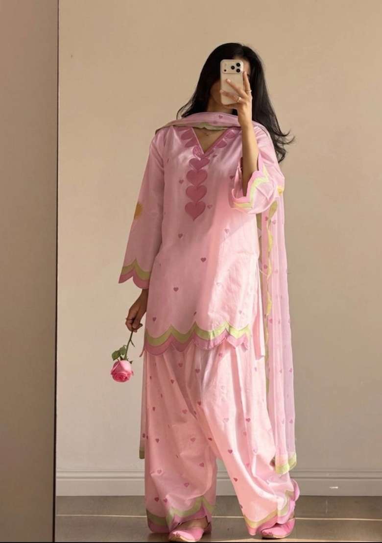 Pink Embroidery Chanderi Kurta Set - Indya