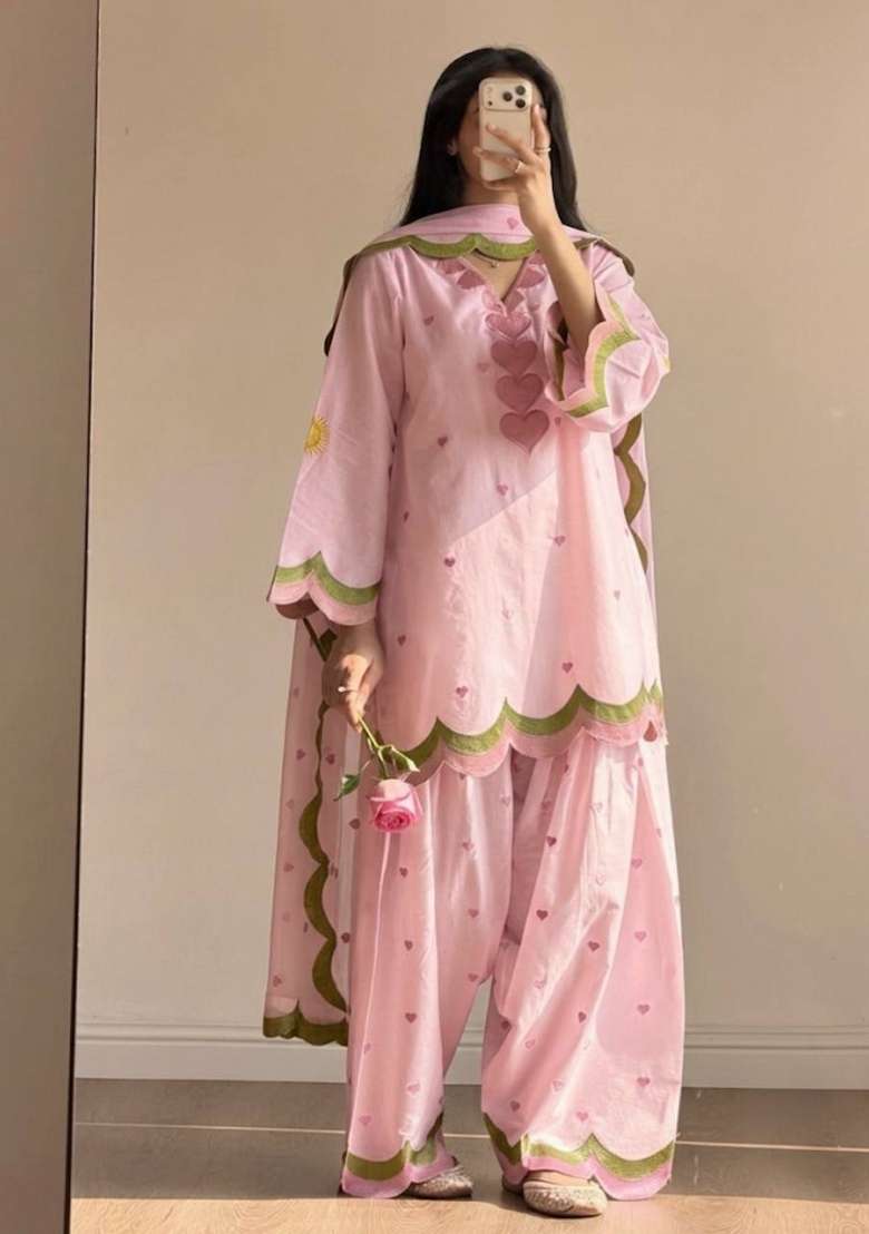 Pink Embroidery Chanderi Kurta Set - Indya