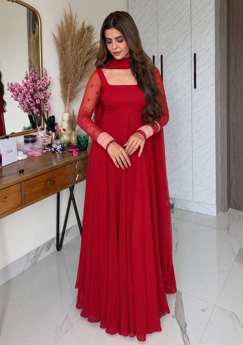 Red Embroidery Georgette Kurta Set - Indya