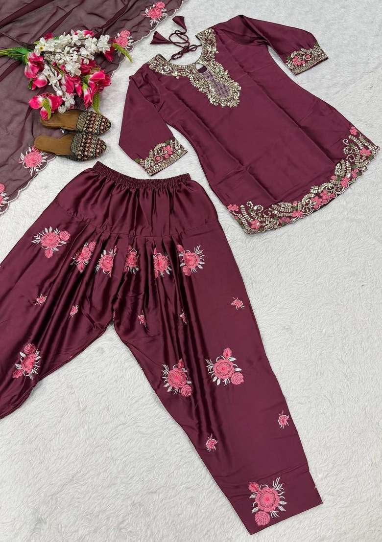 Maroon Embroidery Satin Kurta Set - Indya