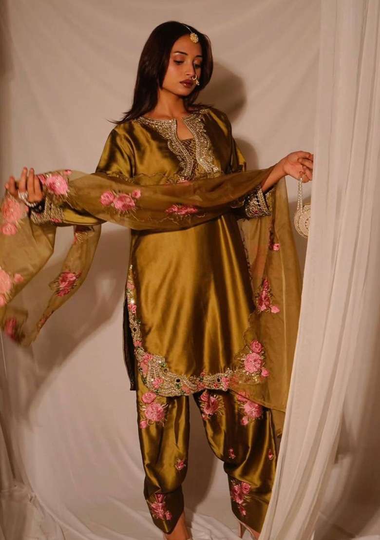 Mehendi Golden Embroidery Satin Kurta Set - Indya