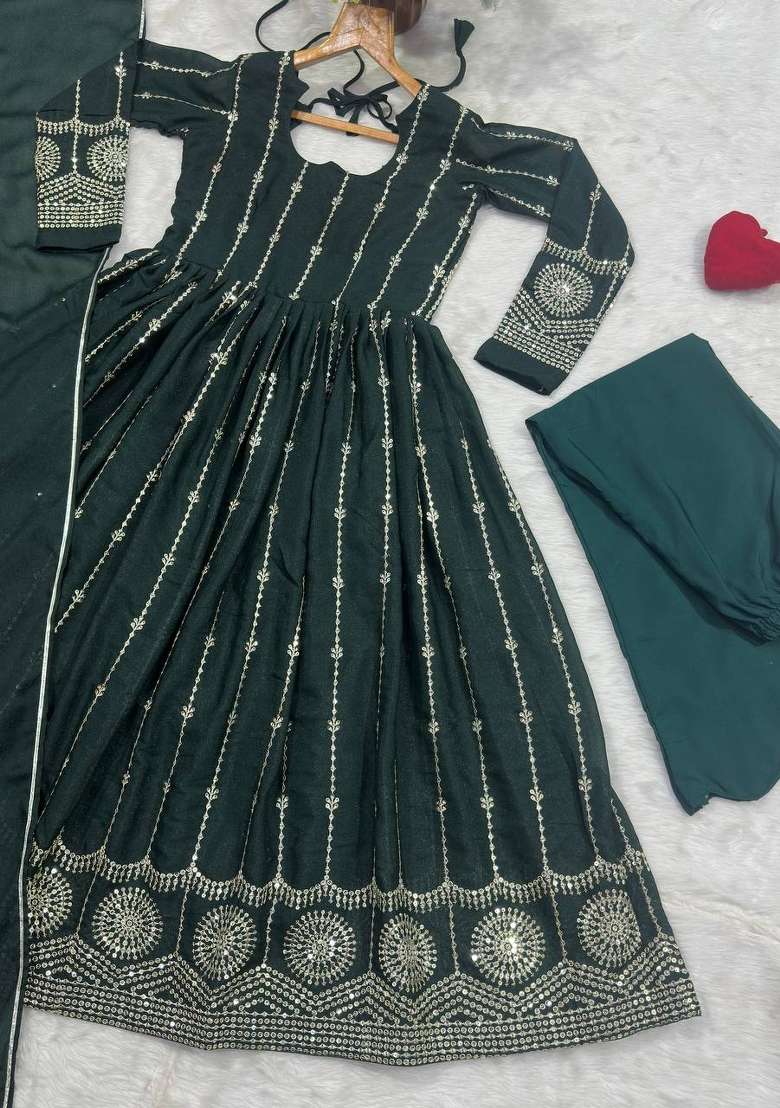 Green Embroidered Georgette Kurta Set - Indya