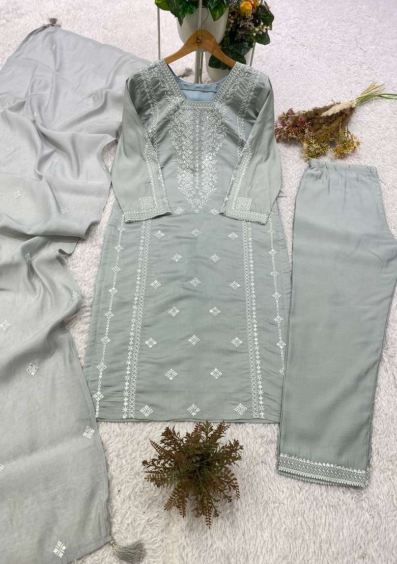 Grey Embroidery Roman Glass Kurta Set - Indya