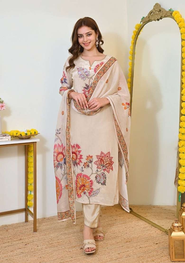 Off White Embroidery Muslin Kurta Set - Indya