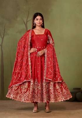 Red Embroidery Silk Gown Set