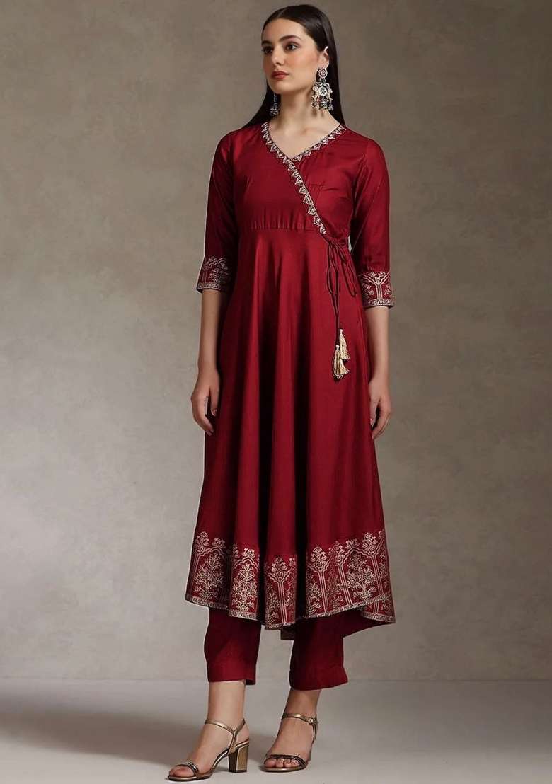 Maroon Embroidery Rayon Kurta Set - Indya