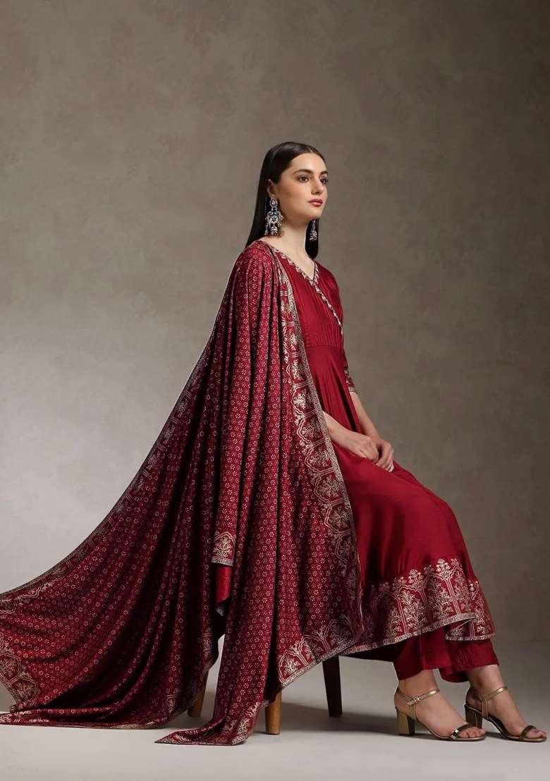 Maroon Embroidery Rayon Kurta Set - Indya